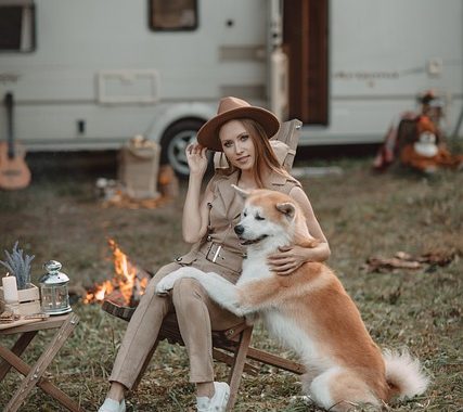 Des astuces pour voyager en camping avec votre chien ou votre chat