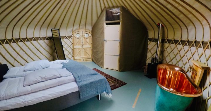 Quels sont les atouts du Lubéron et des campings Campasun pour passer des vacances en famille en location de camping ?